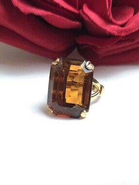 Vintage Avon Topaz Crystal Gold Plated Ring Size 6